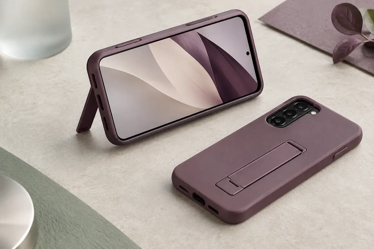 Coque avec béquille intégrée tenant un smartphone en orientation paysage